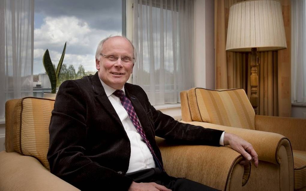 Ds. J. J. Verhaar met emeritaat: Win het geloof van de Reformatie terug - Ds J G Blom Emeritaat