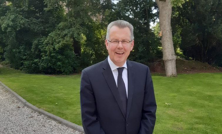 Ds. N. den Ouden over ‘De gouden keten van de zaligheid’ - Cvandaag.nl - Ds N Den Ouden Leerbroek