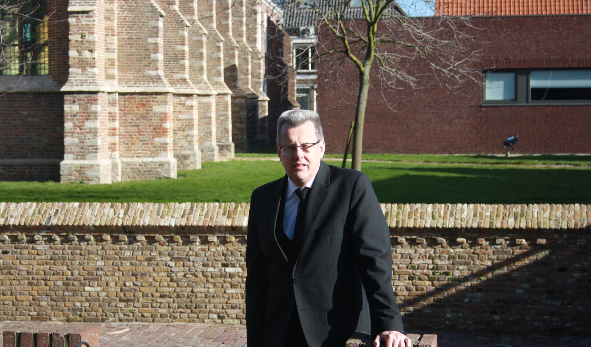 Ds. N. den Ouden verlaat kerk met weemoed - Al het nieuws uit Tholen - N Den Ouden Leerbroek