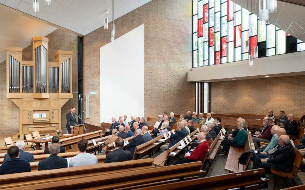 Ds. Van Olst op bondsdag CGK: Bidden is eerder antwoorden dan vragen - Ds K Van Olst Doornspijk