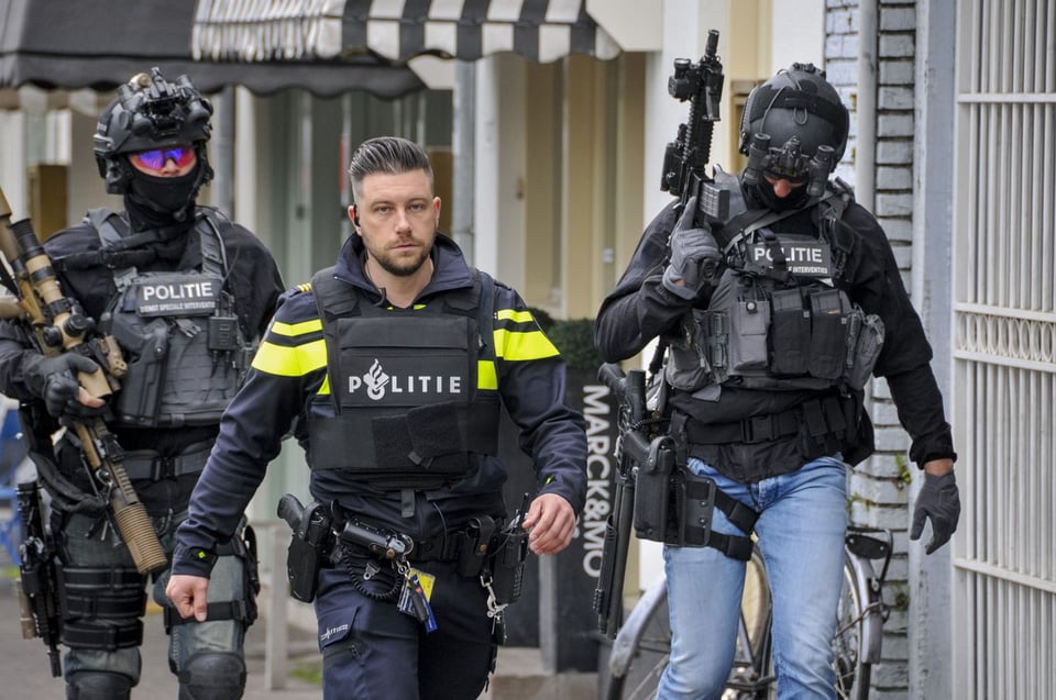 Dutch DSI (Dienst Speciale Interventies) [2048x1152] : policeporn - Hoeveel Politie Agenten Zijn Er In Nederland