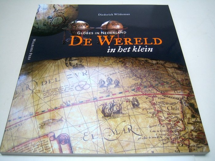 Dutch-language reference book 'De wereld in het klein, - Catawiki - Nederland In Het Klein