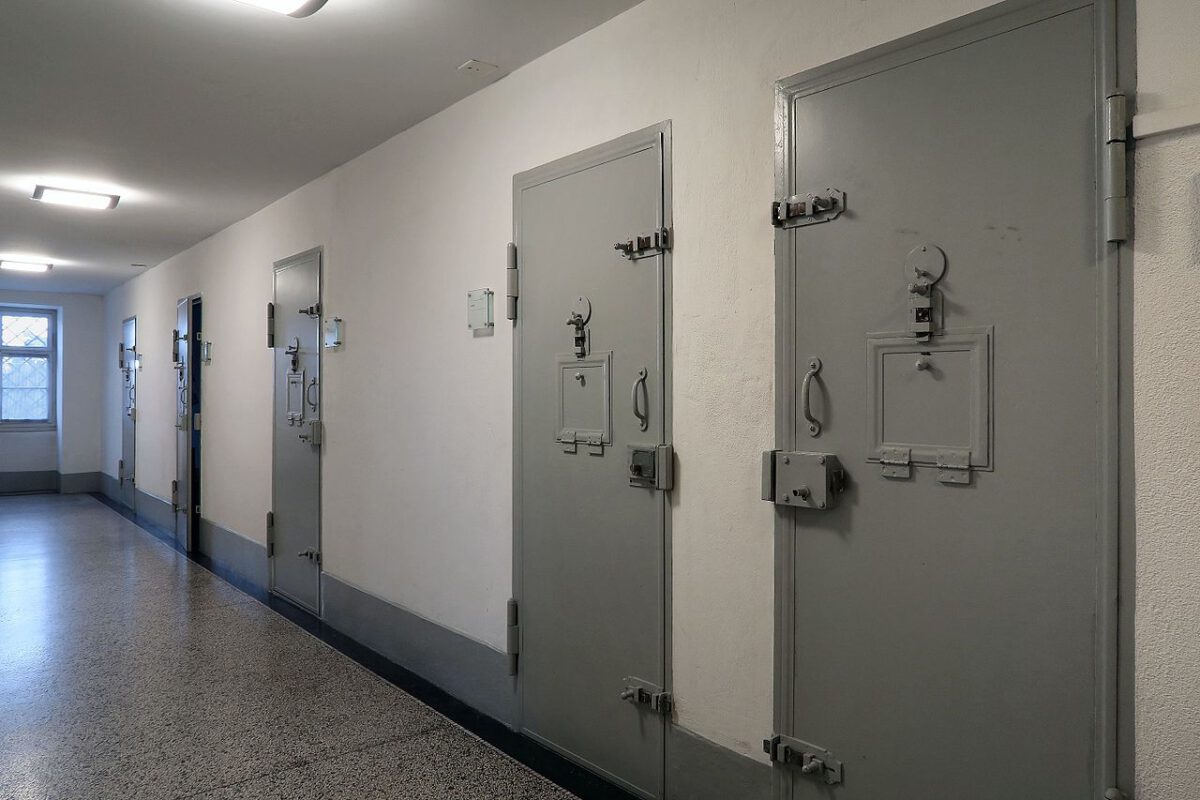 Dutch Prisoners hold Key to their own Cell | DutchReview - Welke Gevangenissen Hebben Telefoon Op Cel