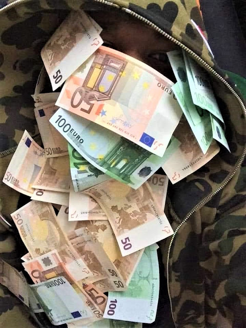 Een Gat In Zijn Hand Hebben