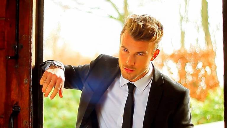 Eindhoven de knapste: Rogier Warnawa is mooiste man op aarde - Omroep - Mooiste Mens Op Aarde