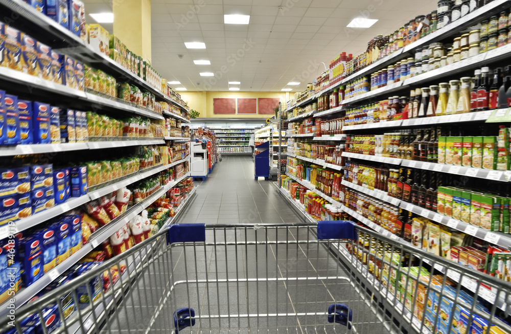 Einkaufen im Supermarkt Photos | Adobe Stock - Supermarkt Albert Heijn In De Buurt