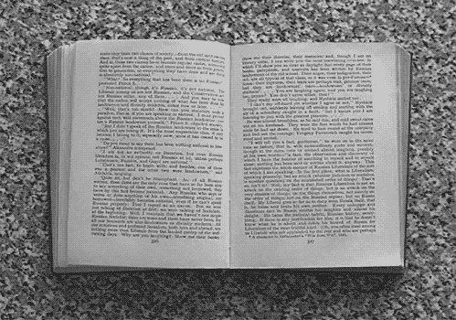 El desván del escritor: Book Tag: Mis hábitos de lectura - Book A Kiss Before Dying