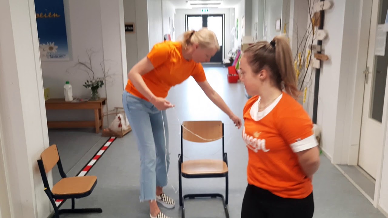 Oefeningen Met Elastiek Aan Deur