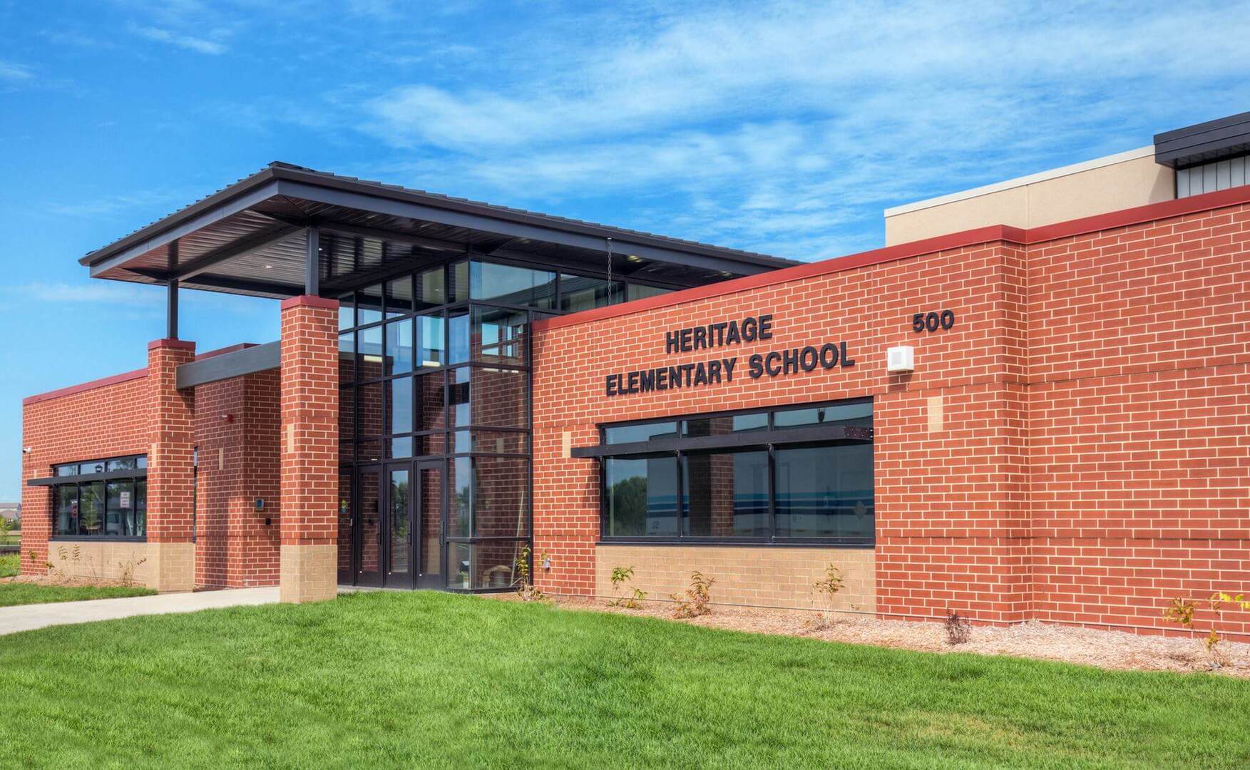 Elementary School Building Images - School Met De Bijbel Maartensdijk