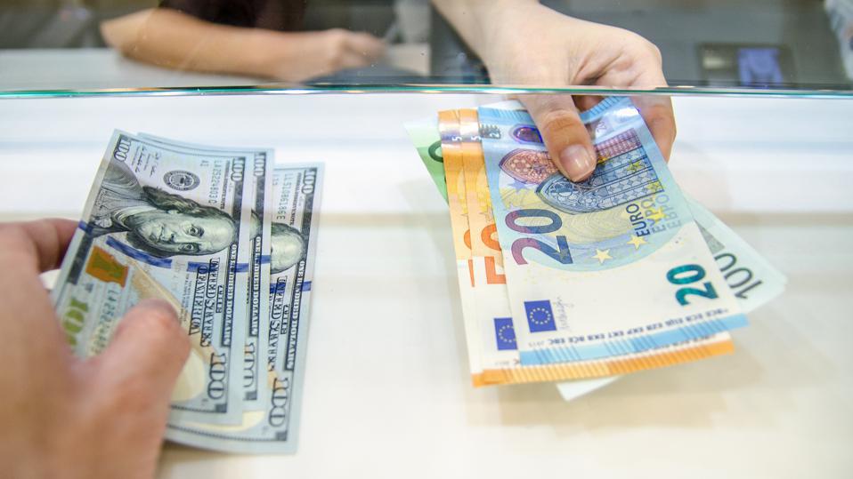 EUR to USD Forecast – Forbes Advisor - Hoeveel Dollar Voor Een Euro