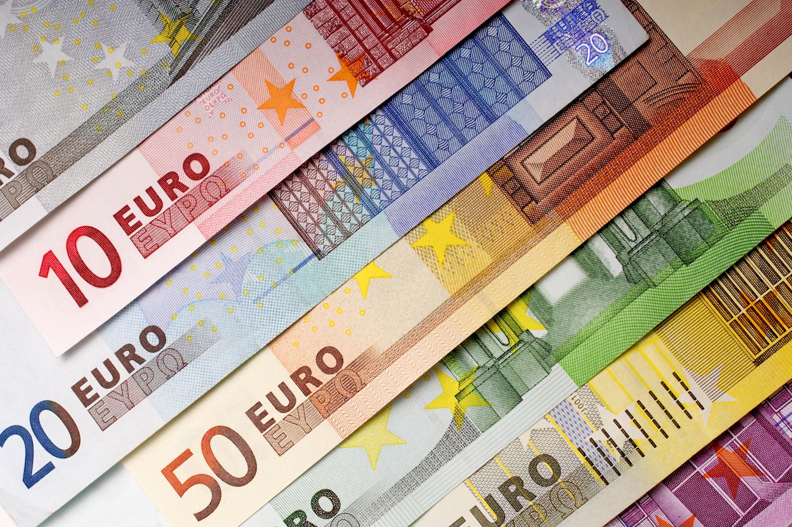 Euro | Definition, History, Symbol, & Facts | Britannica - Wanneer Is De Euro Ingegaan