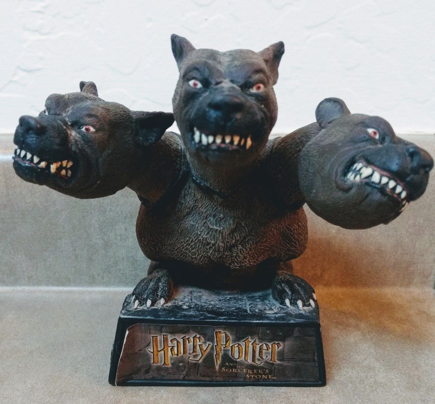 Fluffy, three headed dog from Harry Potter | Honden, Harry potter - Hoe Heet De Wolfshond Uit Harry Potter