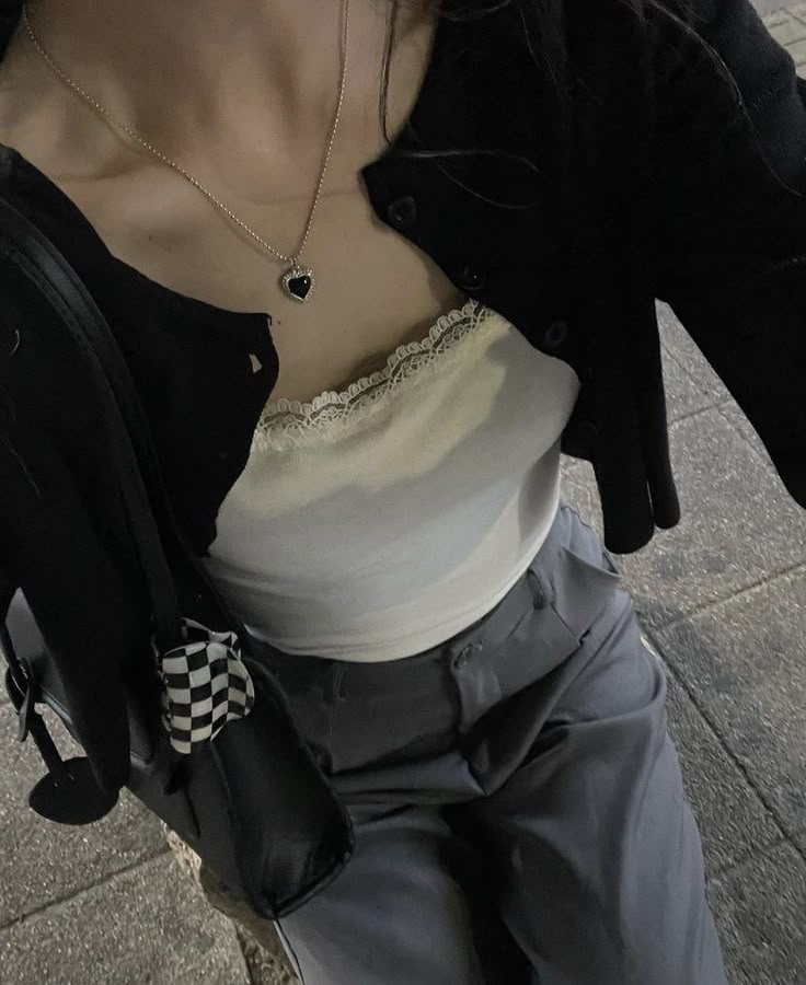 Follow for more 🤍 | Fashion inspo outfits, Fashion outfits, Fashion inspo - Lof Zij De God Van Israel