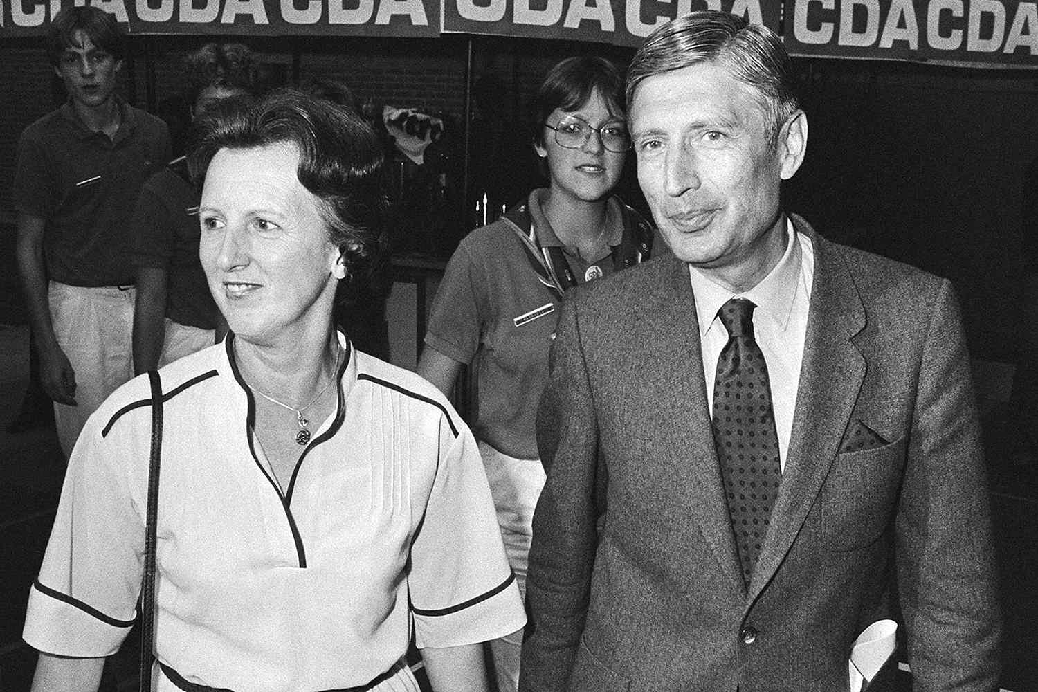 Former Dutch Prime Minister and Wife Die ‘Together and Hand in Hand’ at 93 - Dries Van Agt Eugenie Van Agt