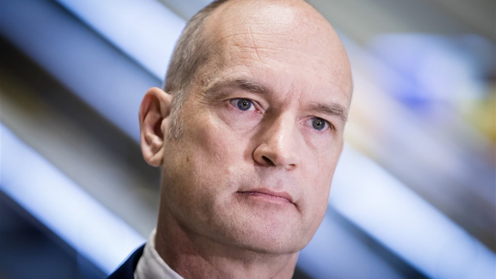 Gert-Jan Segers krijgt lintje bij afscheid van Tweede Kamer | RTL Nieuws - Gert Van Den Brink Hyperdordt