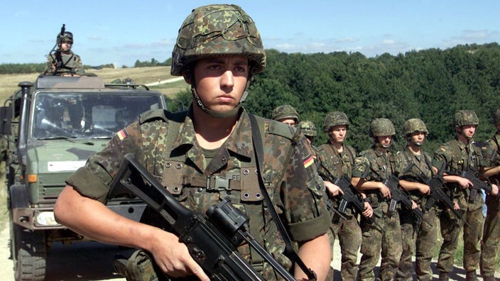 Geschichte der Bundeswehr: Deutsche Soldaten - Deutsche Geschichte - Soldaten Kleding Uit De Middeleeuwen