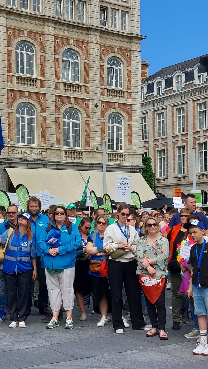 Een Schot Voor De Boeg Geven