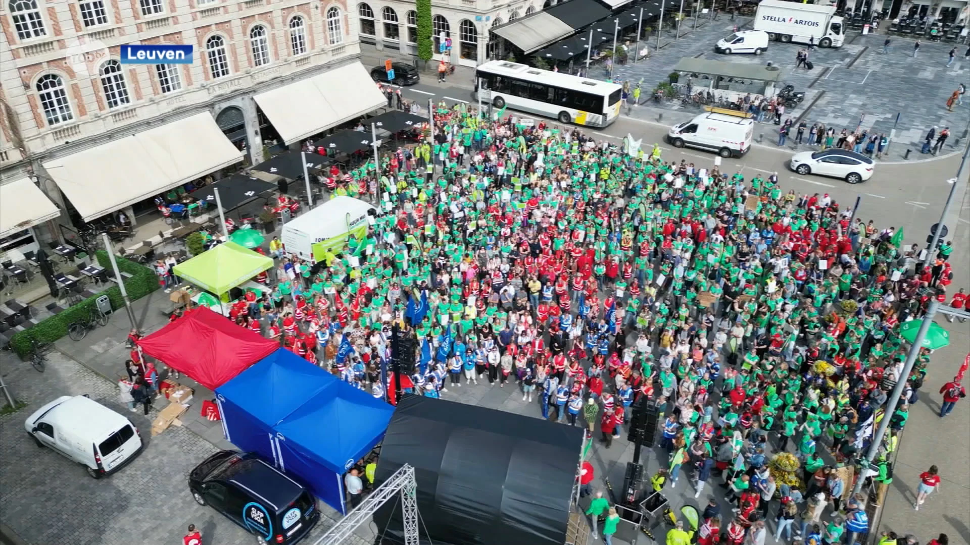Grote onderwijsbetoging op Martelarenplein in Leuven: "willen de - Een Schot Voor De Boeg Geven