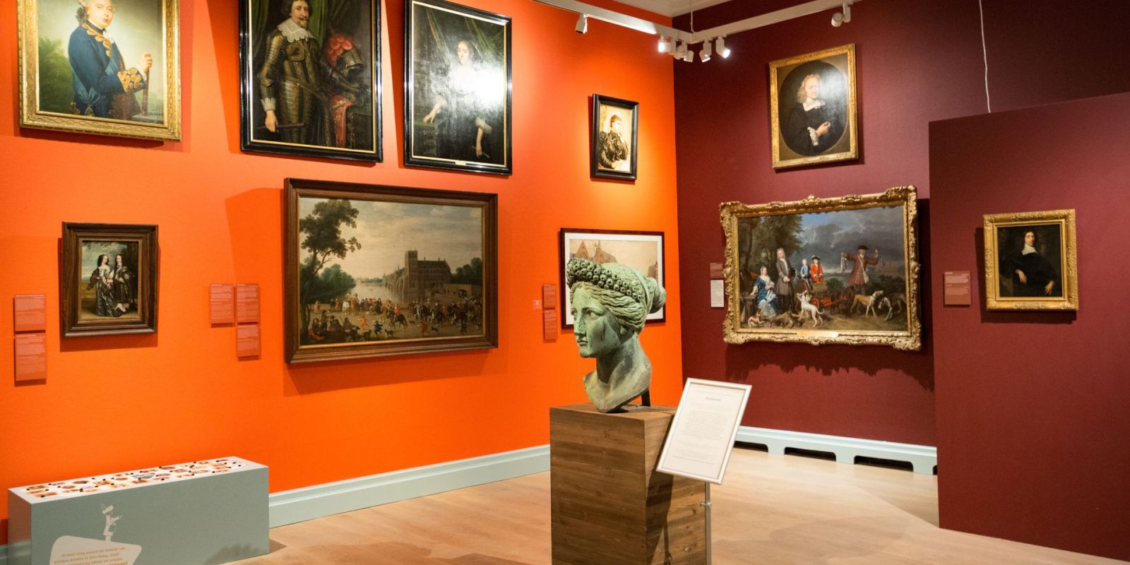 Haags Historisch Museum | Take The Hague - Haags Historisch Museum Korte Vijverberg 7 2513 Ab Den Haag