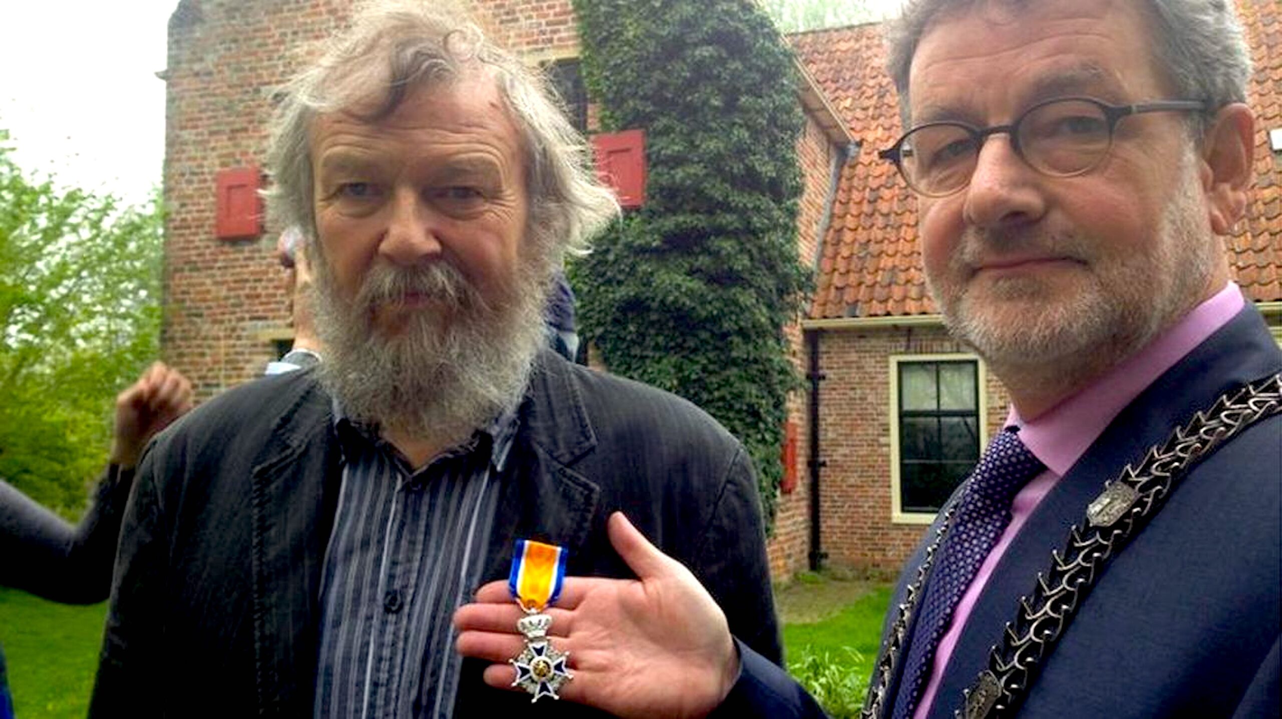 Henk Helmantel, Ridder in Orde van Oranje Nassau (foto RTV Noord) – Rob - Ridder In Orde Van Oranje Nassau