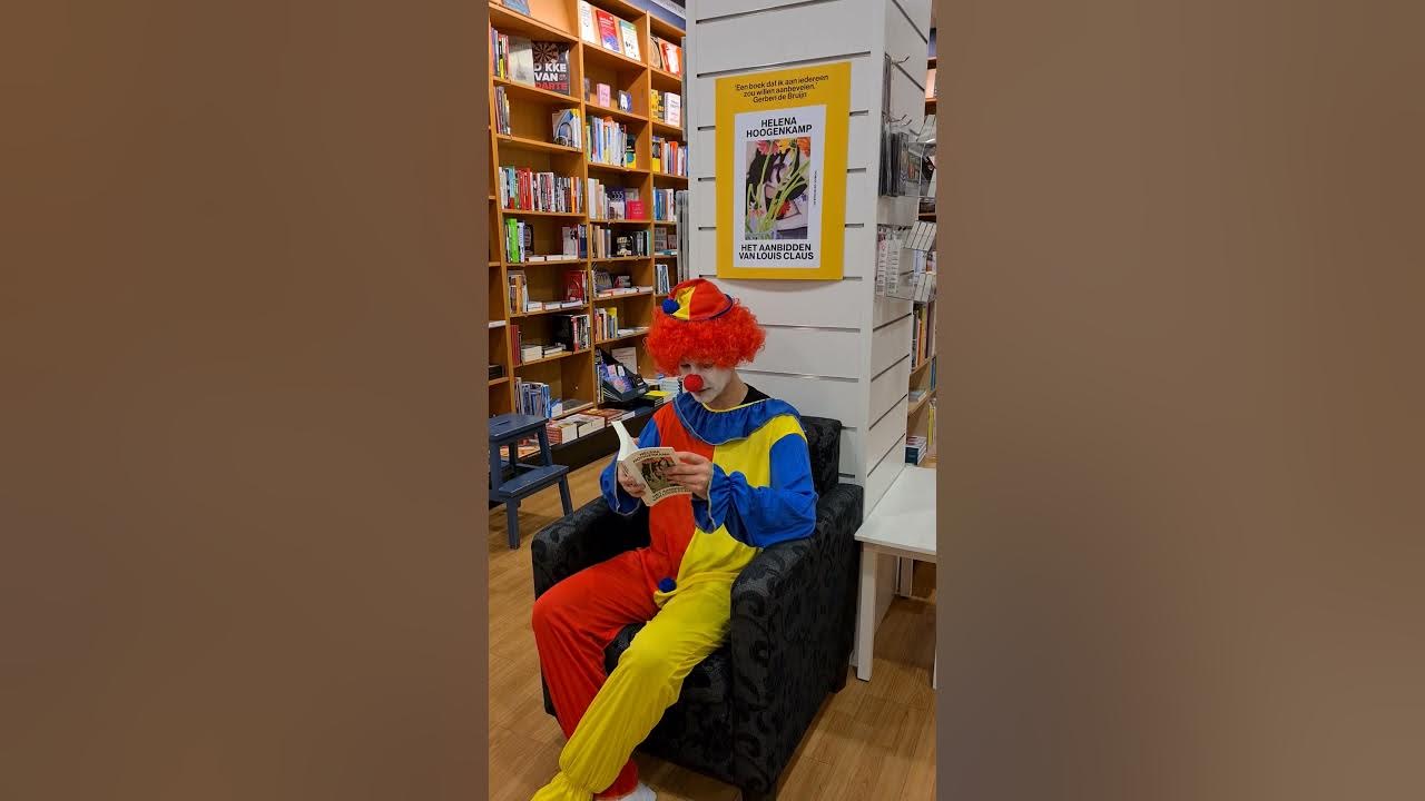 Het aanbidden van Louis Claus - Helena Hoogenkamp - YouTube - Het Aanbidden Van Louis Claus Samenvatting