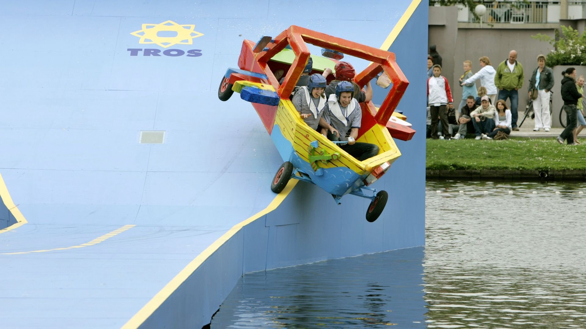 Presentator Ter Land Ter Zee En In De Lucht