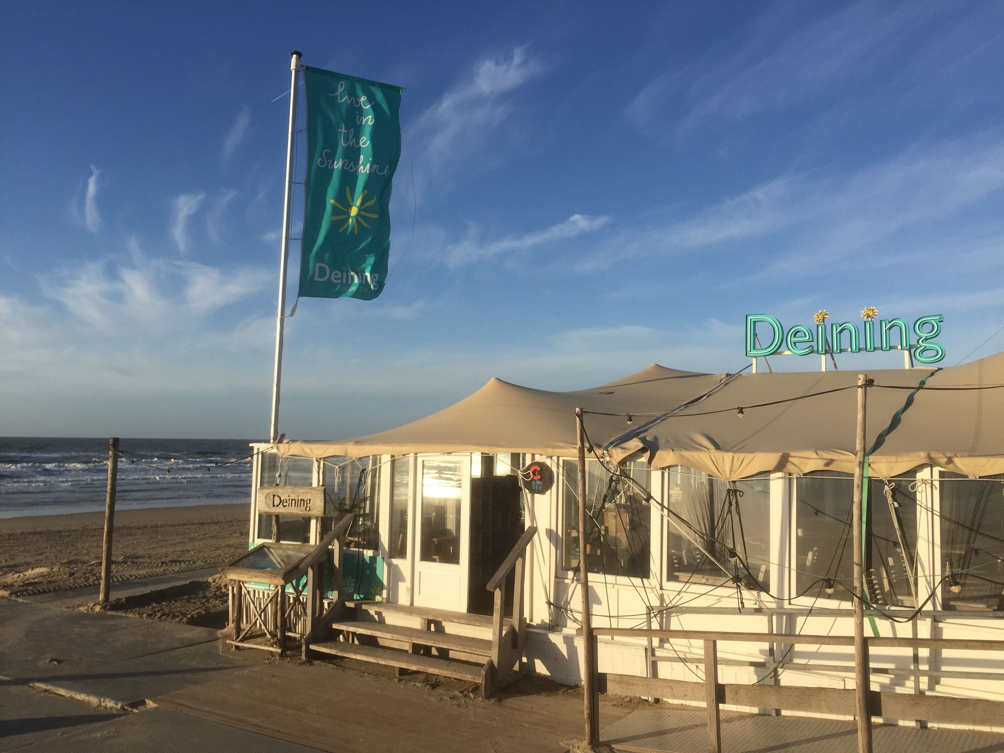 Het was een heerlijke winterdag aan het #strand van #Castricum. Zien - Weer Castricum Aan Zee