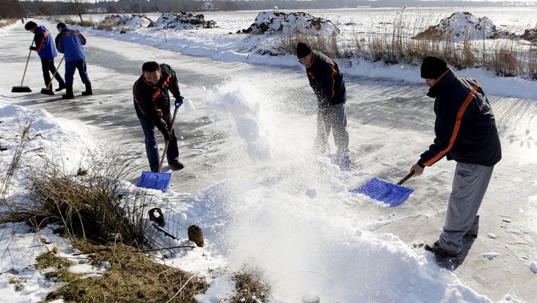 Hoe Dik Moet Het Ijs Zijn Voor De Elfstedentocht