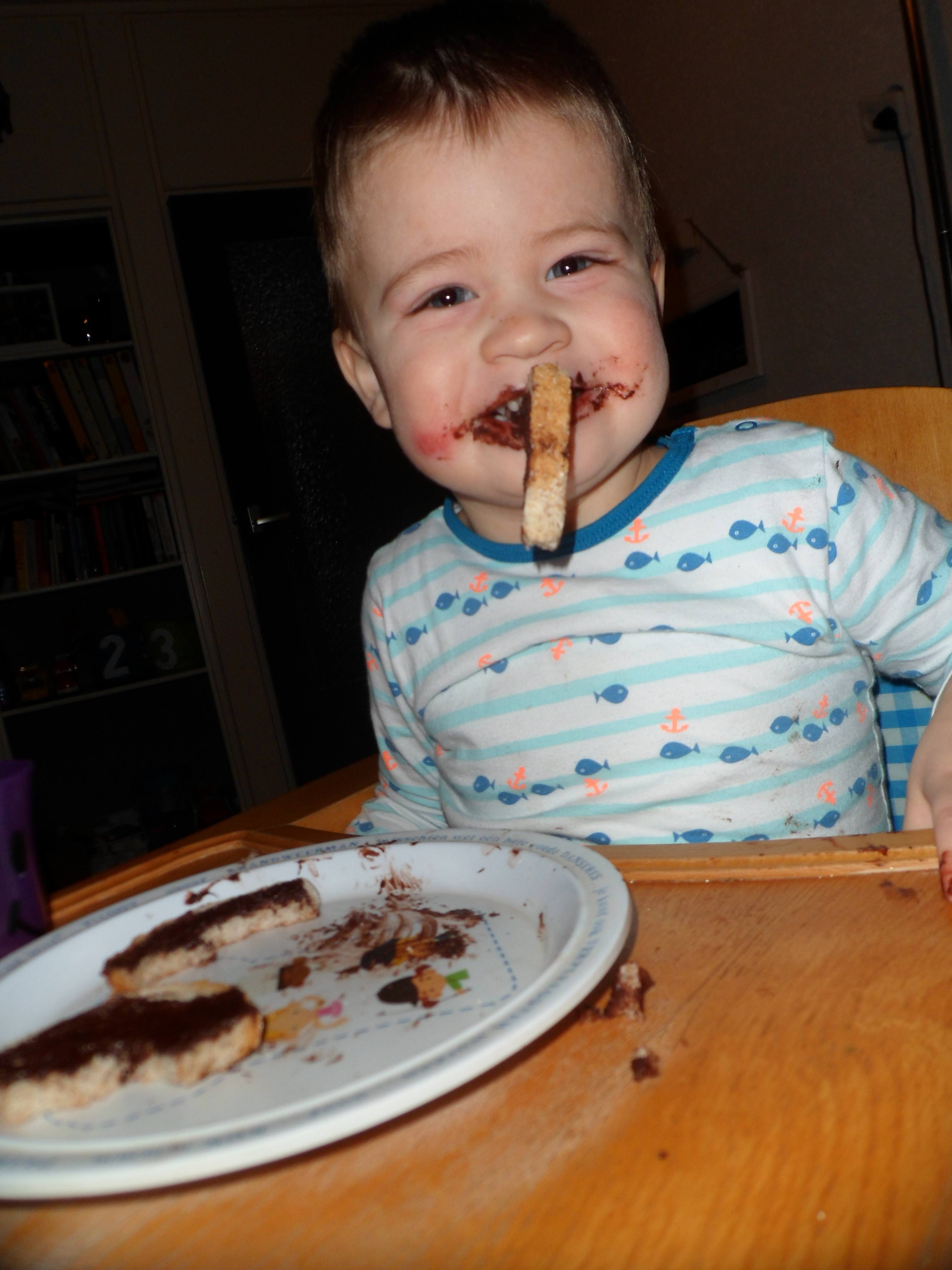 Hoe eet je een boterham met chocopasta? - Yoors - Waarom Heet Een Boterham Een Boterham