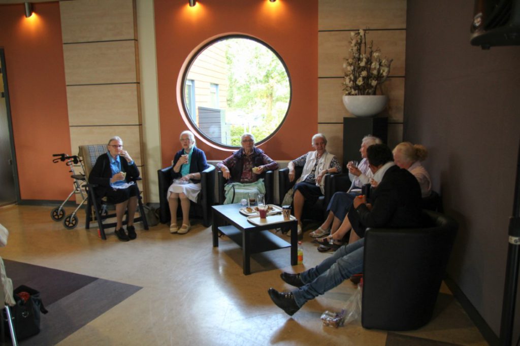 Hoe ziet een kerkdienst van CGN eruit? - Christelijke Gemeente - Hoe Ziet Een Kerkdienst Eruit