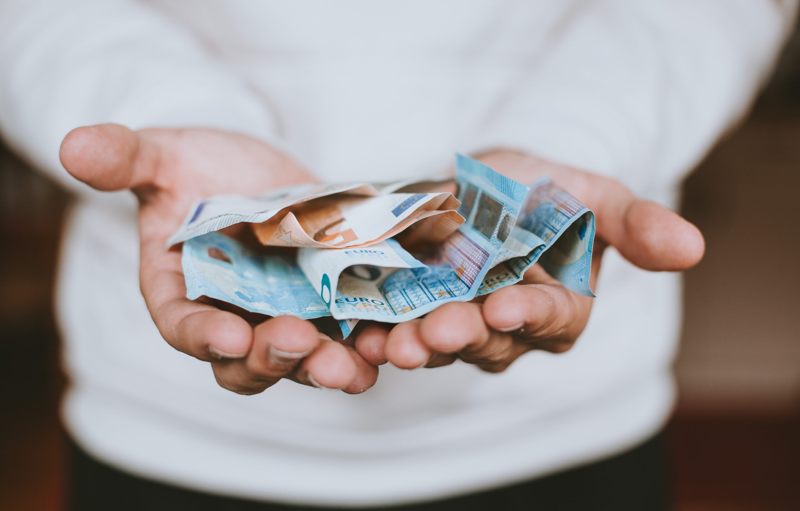 Hoeveel mag je in 2025 belastingvrij schenken? | CROP accountants - Hoeveel Mag Je Iemand Belastingvrij Schenken