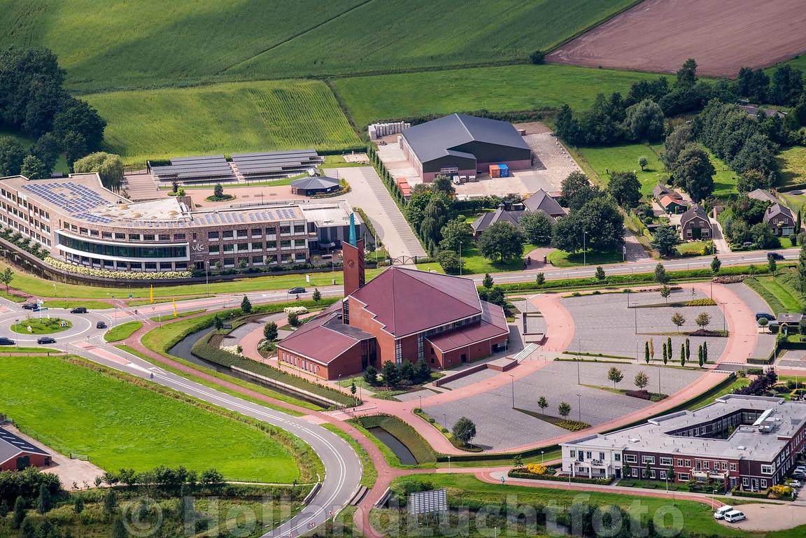 HollandLuchtfoto | Barneveld - Luchtfoto Gereformeerde Gemeente Zuid - Barneveld Zuid Ger Gem