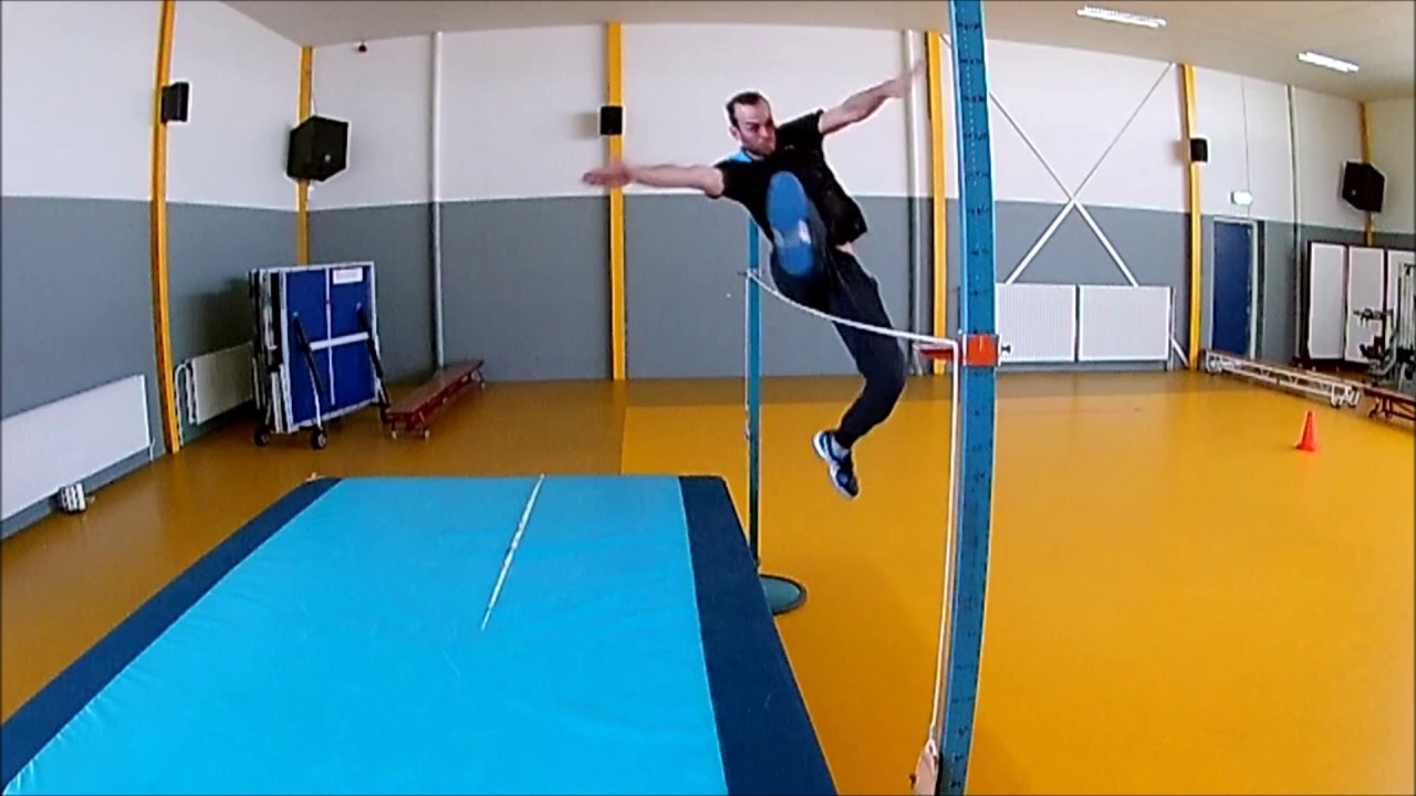 Hoogspringen: Oefening 1 | De schotse sprong (SLOWMOTION) - YouTube - Bij Welke Sport Wordt De Sprong Service Vaak Gebruikt