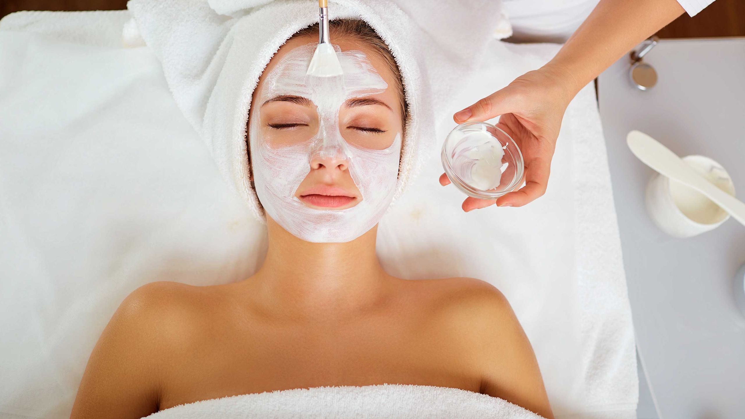 How Often Should You Get a Professional Facial? Experts Weigh In | Allure - Facial Features Prader Willi Syndroom