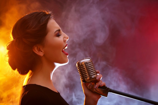 How to Become a Famous Singer | Backstage - Singer Laren Oude Drift 1 1251 Bs Laren