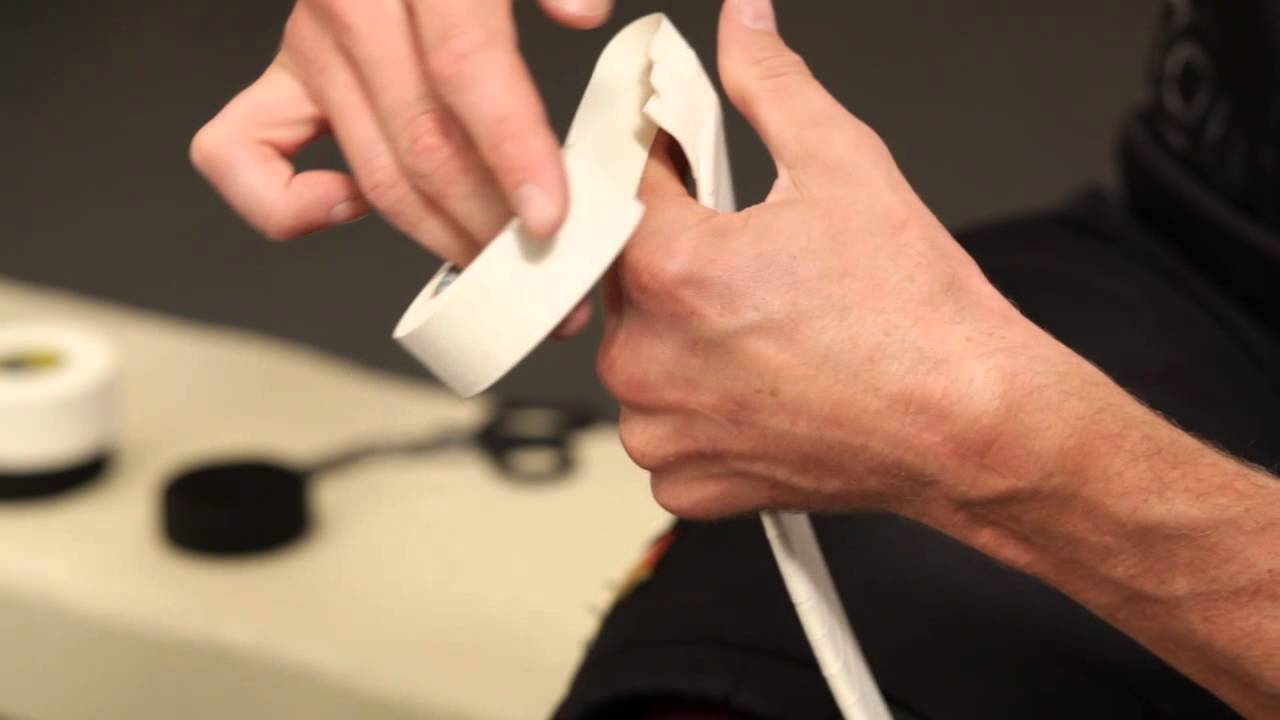 How To Tape A Hockey Stick Blade - Howies Hockey Tape - YouTube - Waarom Heeft Een Hockeystick Een Bolle Kant