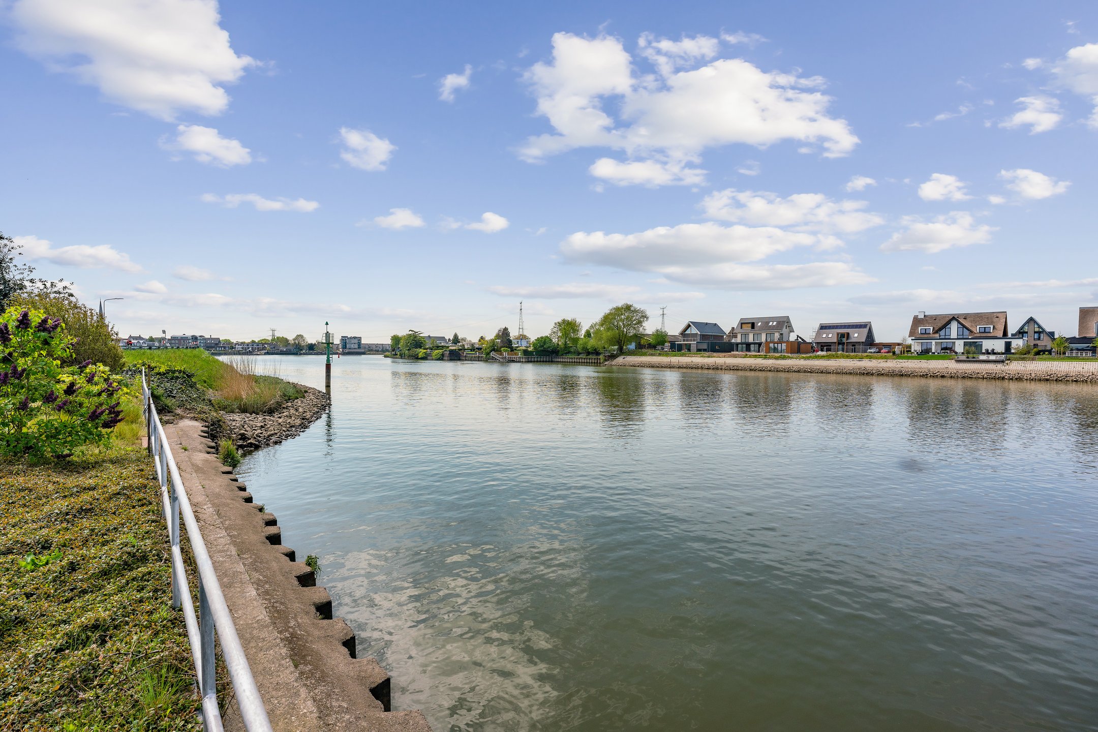 Huis te koop: IJsseldijk-Noord 51 a 2935 BH Ouderkerk aan den IJssel - Ouderkerk Aan Den Ijssel
