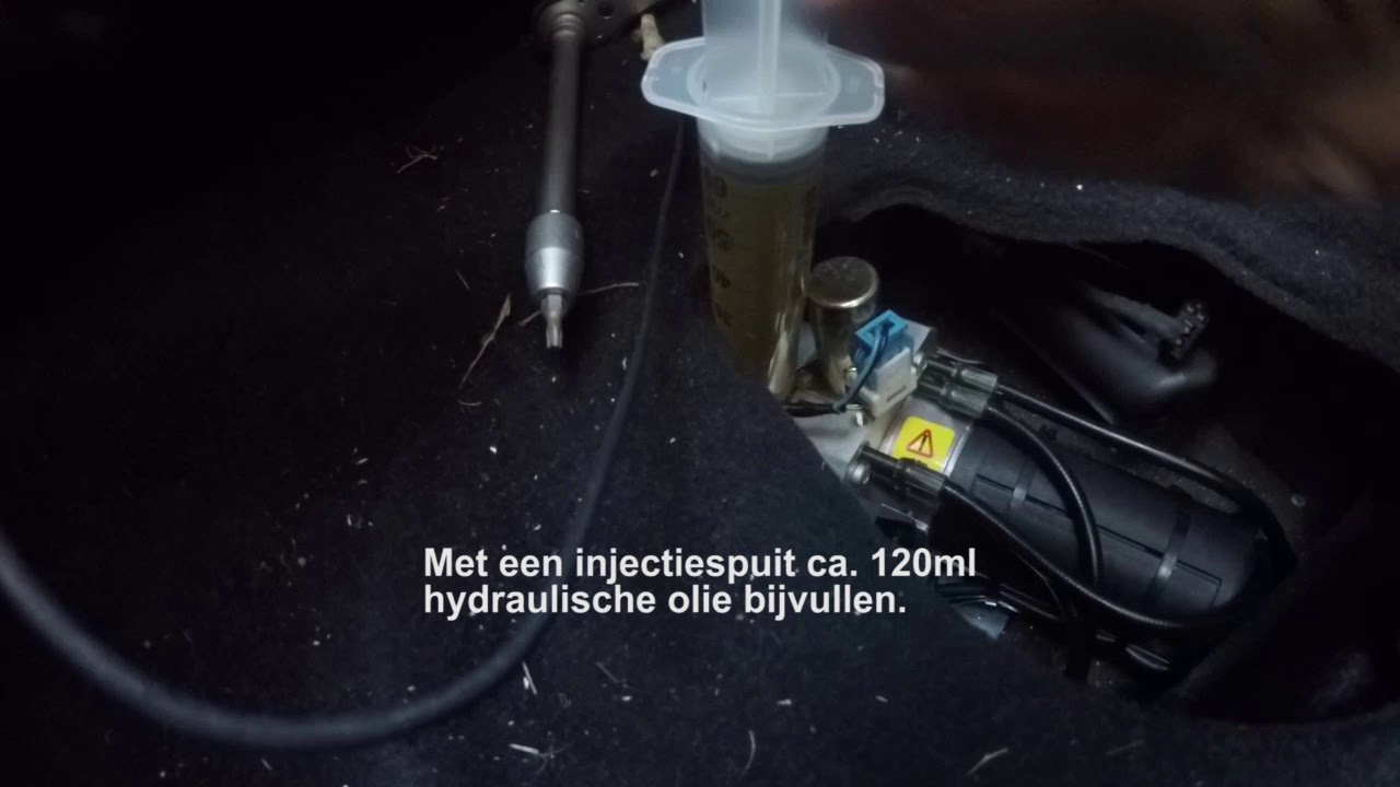 Hydraulische olie bijvullen Audi TT cabriolet - YouTube - Olie Van De Palmvrucht 8 Letters