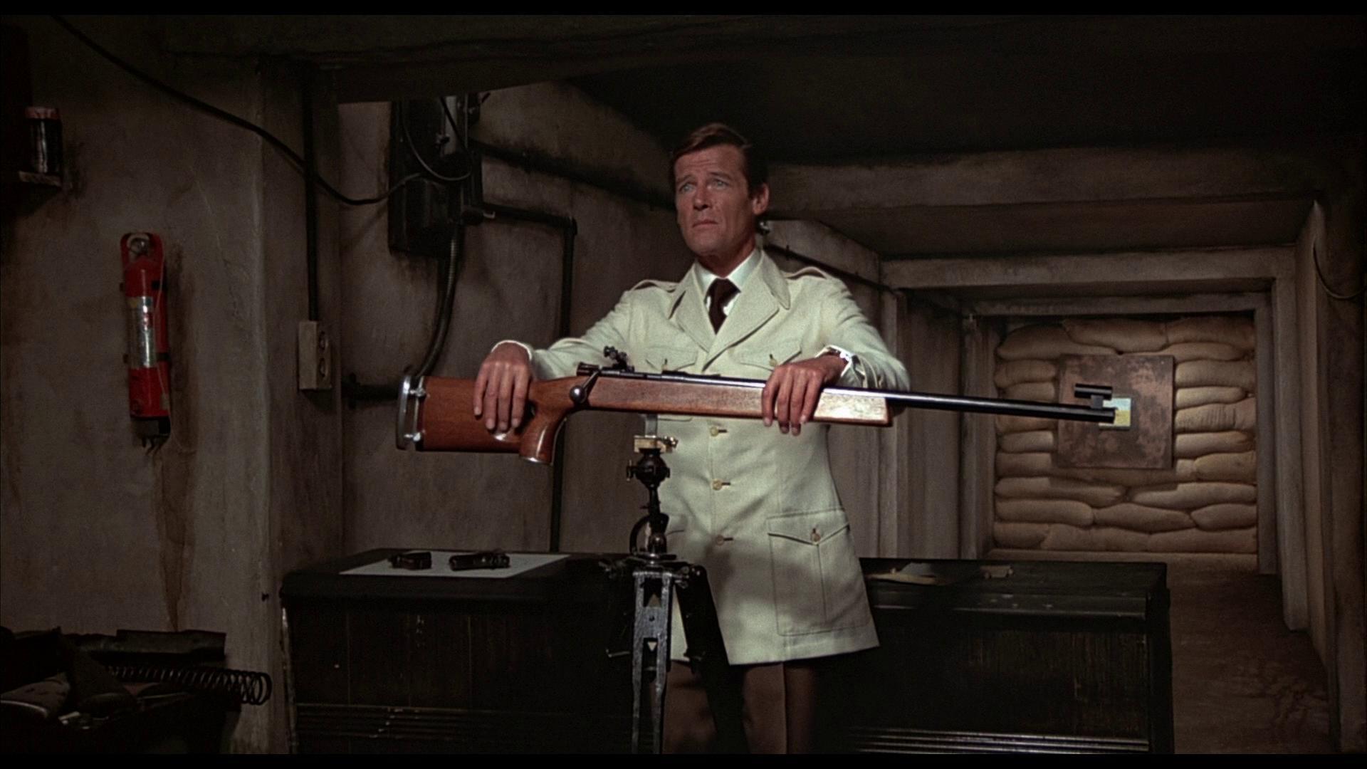 Image gallery for "The Man With the Golden Gun " - FilmAffinity - The Man With The Golden Gun Movie