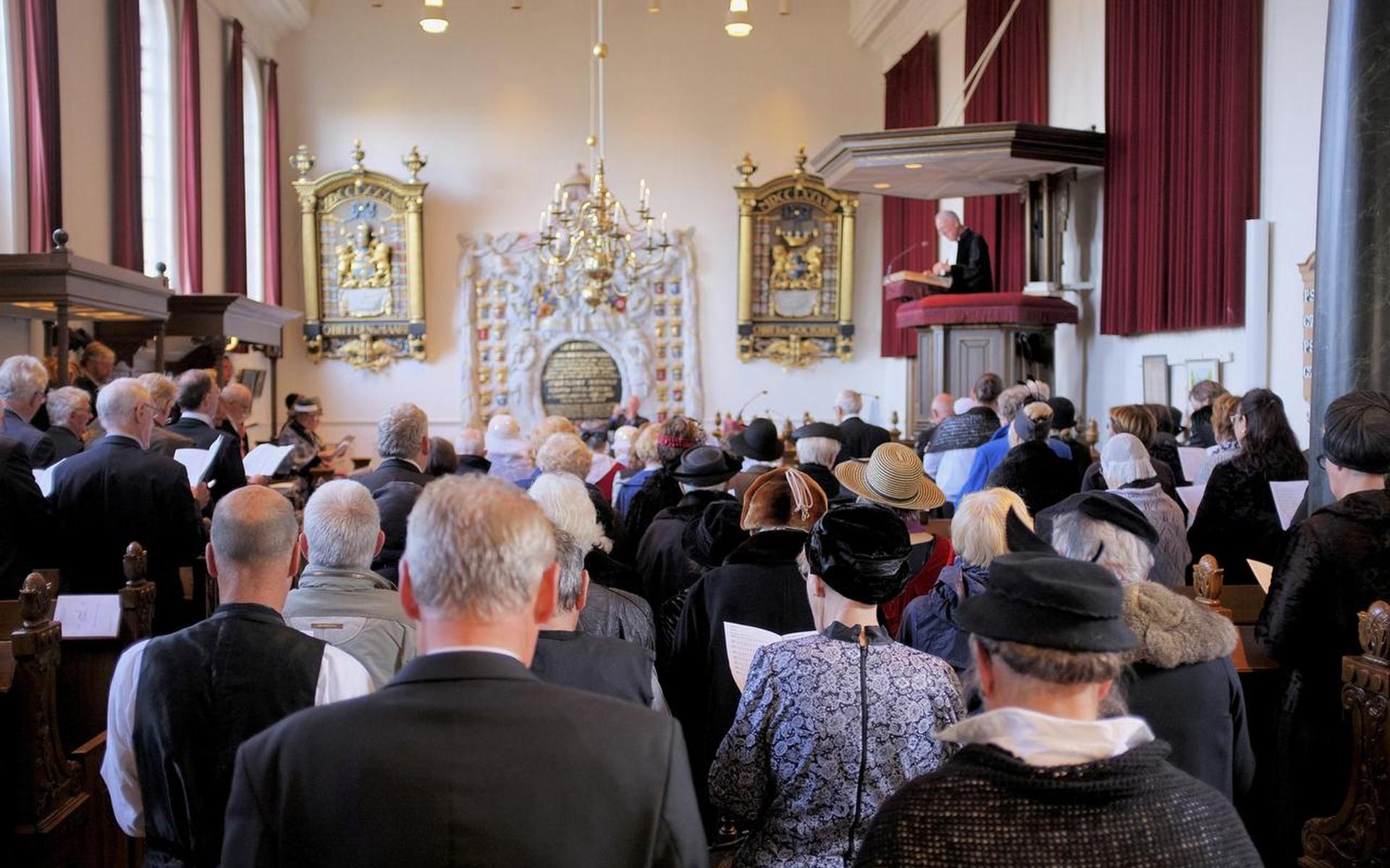 In de kerk van Ysbrechtum werd het kalk van de muren gepreekt - Wanneer Is De Kerkdienst On Bestaan