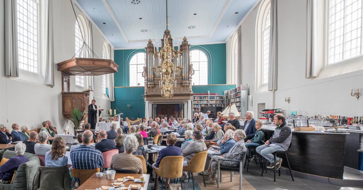 In de Nicolaaskerk zit nu ook een bar, want het gebouw wordt voor veel - Wanneer Baret Af In Kerkdienst