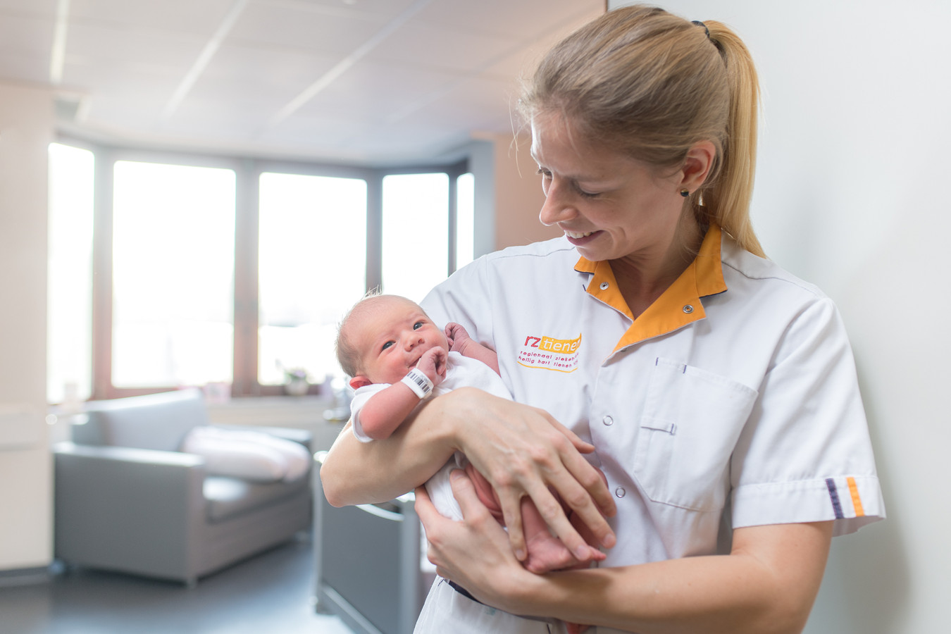 Internationale Week van de Borstvoeding op materniteit RZ Tienen | Foto - Wanneer Komt Borstvoeding Op Gang