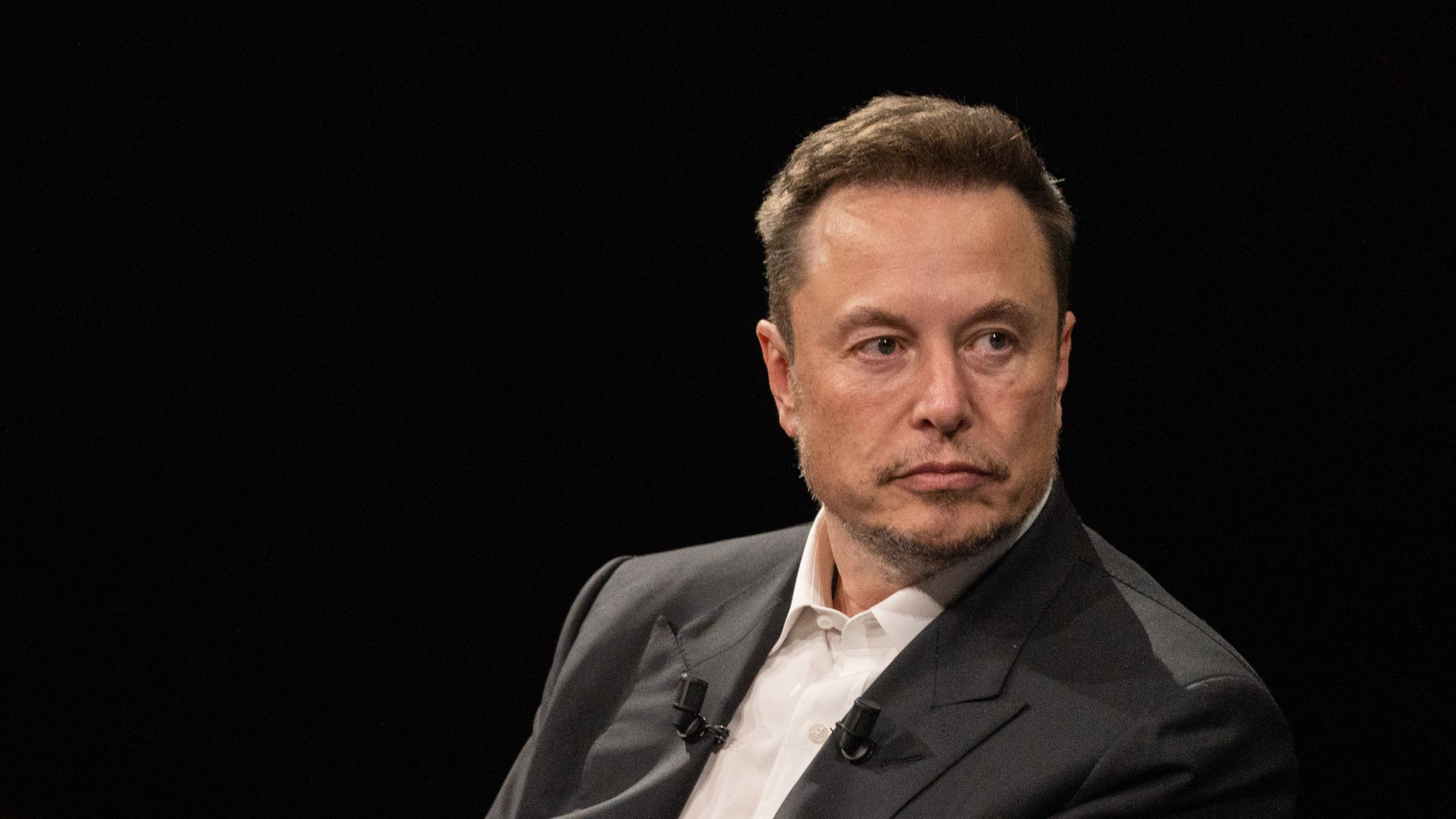 Is Elon Musk Building Himself a Glass House? | Architectural Digest - Elon Musk Kinderen X æ A-12