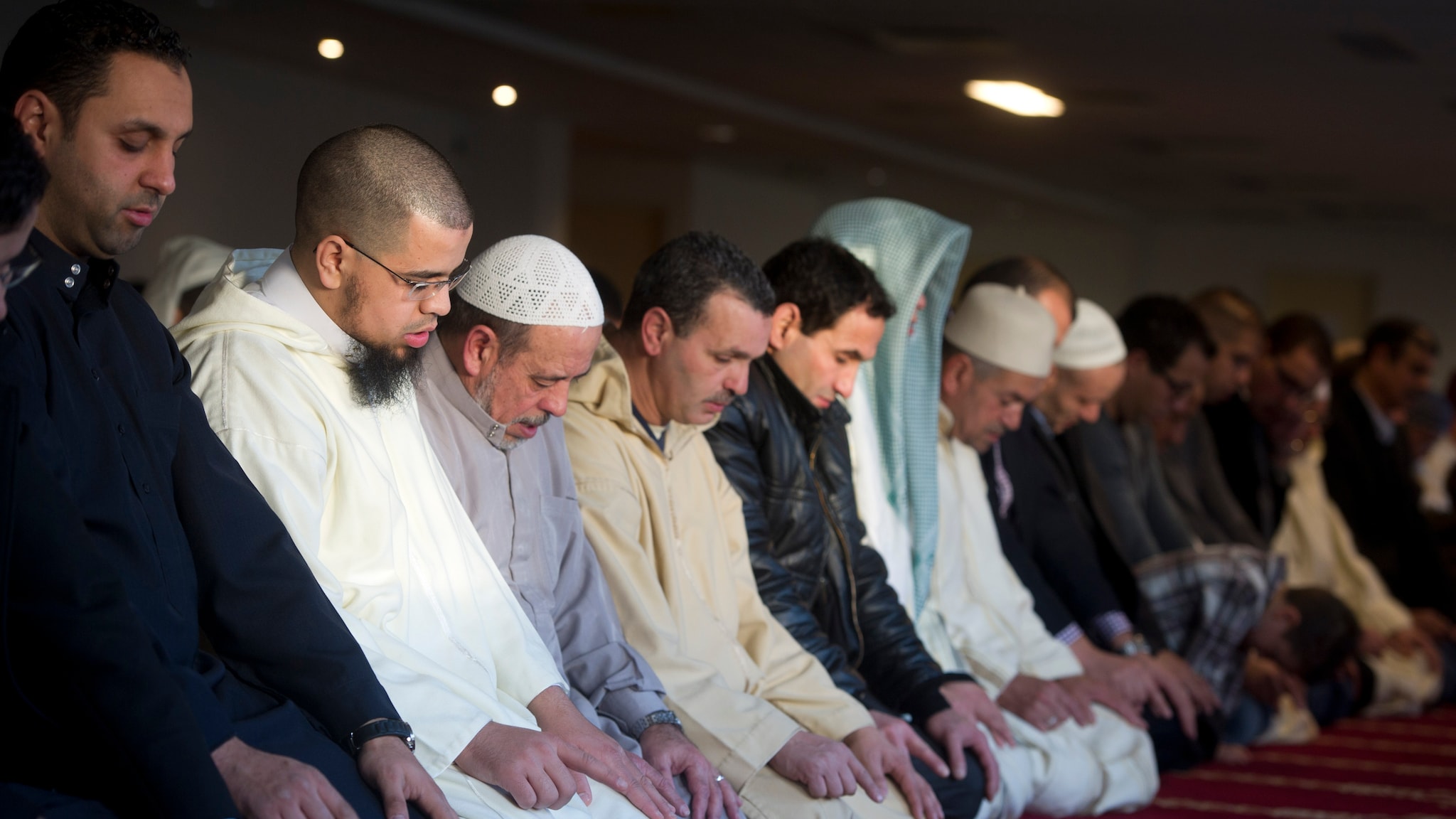Islam grootste geloof in Den Haag en Amsterdam | RTL Nieuws - Hoe Heet Iemand Die Moslim Kerkdiensten Doet