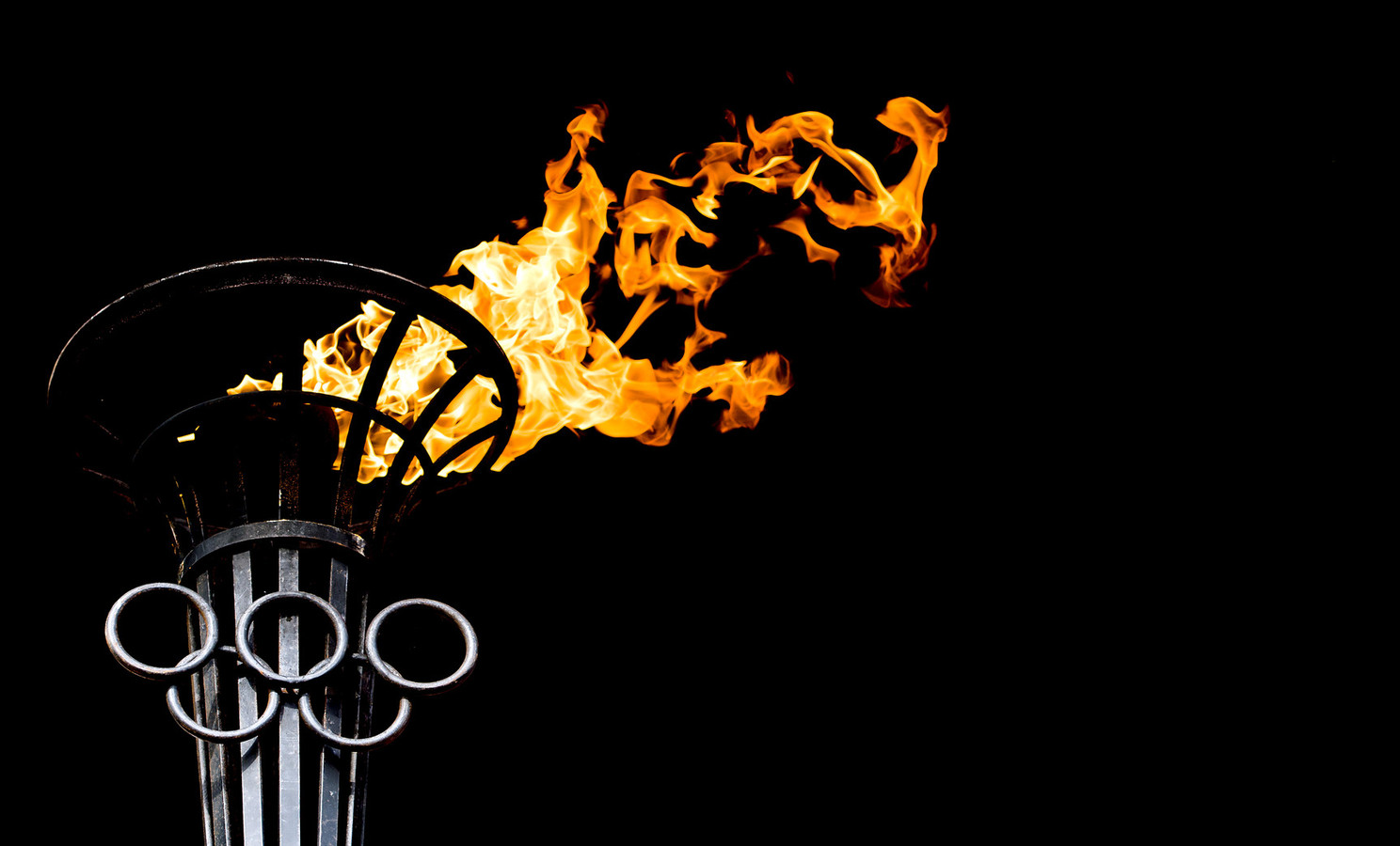 Japan vergeet plek voor olympische vlam in stadion | Foto | AD.nl - Waar Is De Olympische Vlam Nu