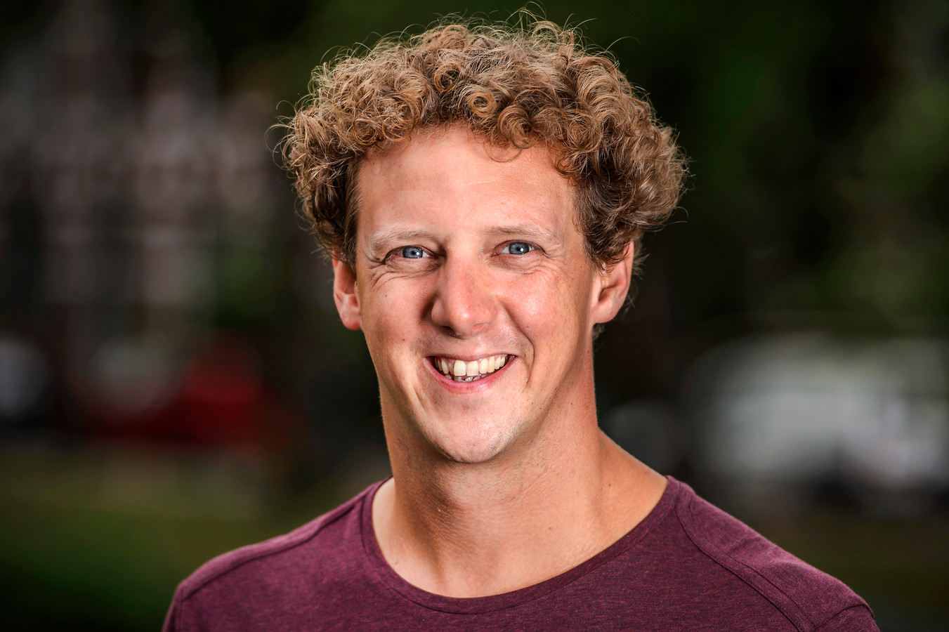 Jochem Myjer vertelt voor het eerst over zieke dochter (8) | Foto - Jochem Myjer Net Alsof Recensie