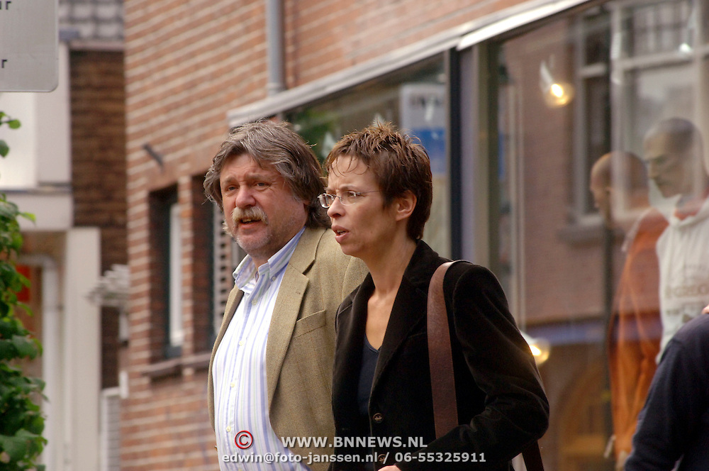 Johan Derksen en partner | http://www.bnnews.nl .Nederland - Wie Is De Vriendin Van Schoof