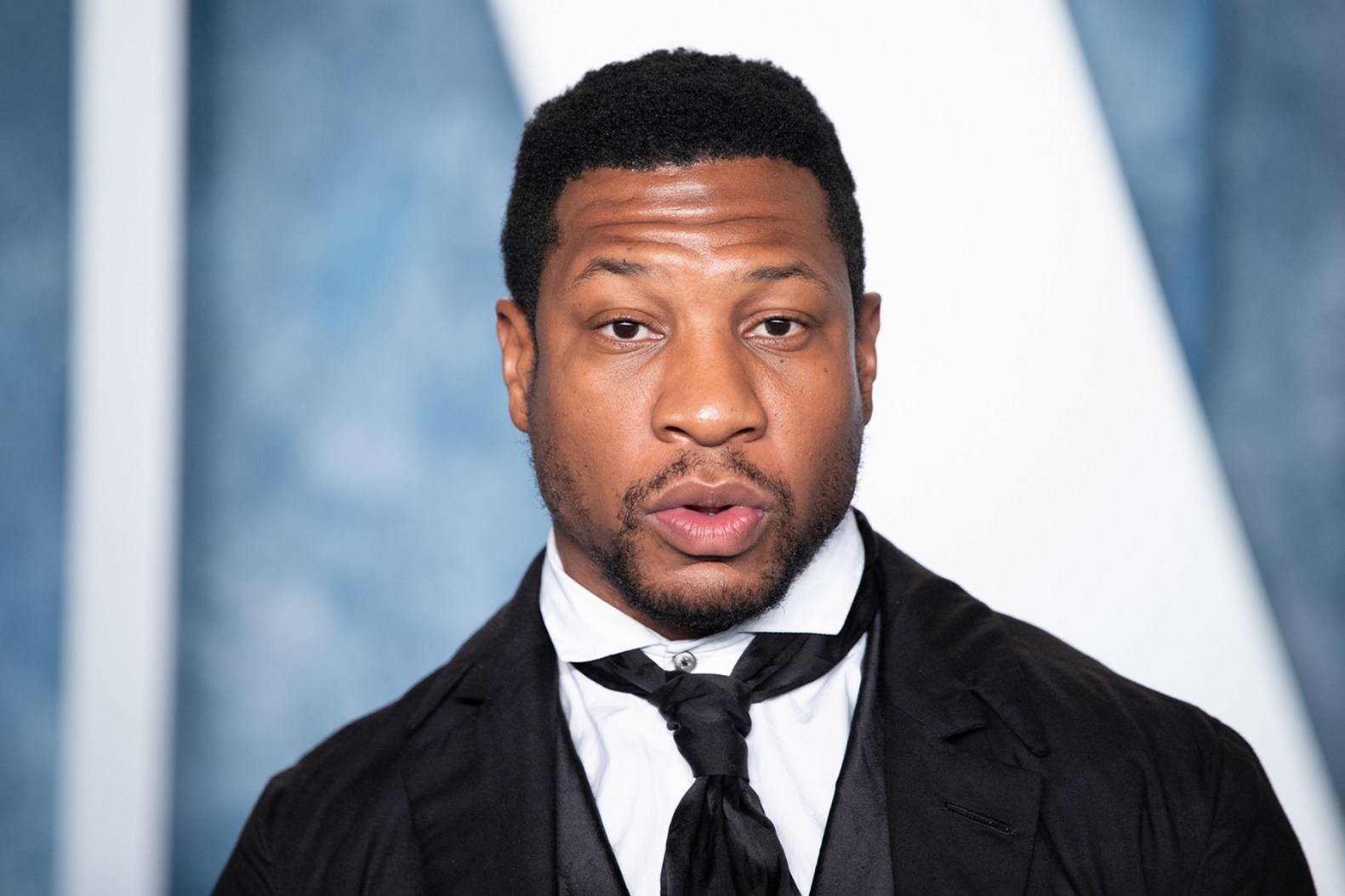 Jonathan Majors' Domestic Violence Charge Will Go to Trial - Jonathan En Elsbeth Ten Brinke