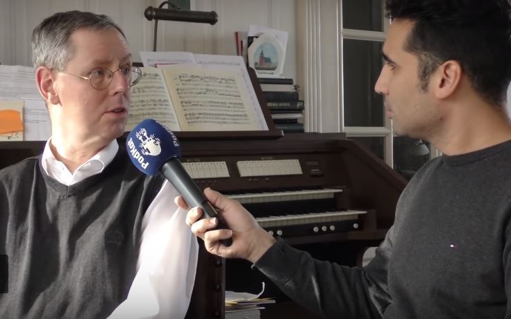 Jongerenkanaal Katwijk interviewt ds. P. den Ouden over Nashvilleverklaring - Ds P Den Ouden Katwijk