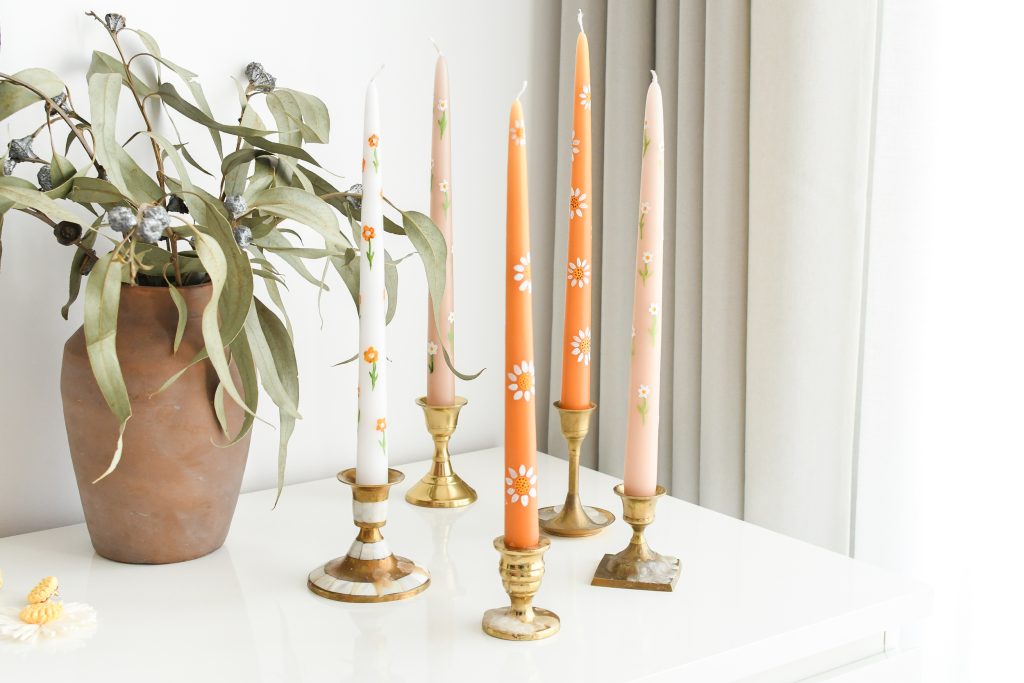 Kaarsen beschilderen: hoe doe je dat? - So Celebrate! - Hoe Pak Je Een Kaars In